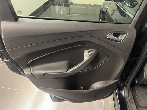 Certified 2018 Ford Escape SE w/ SE Sync 3 Package image 21