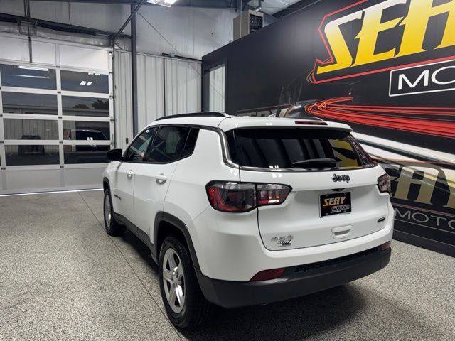 Used 2024 Jeep Compass Latitude w/ Altitude Special Edition AWD/4WD image 17