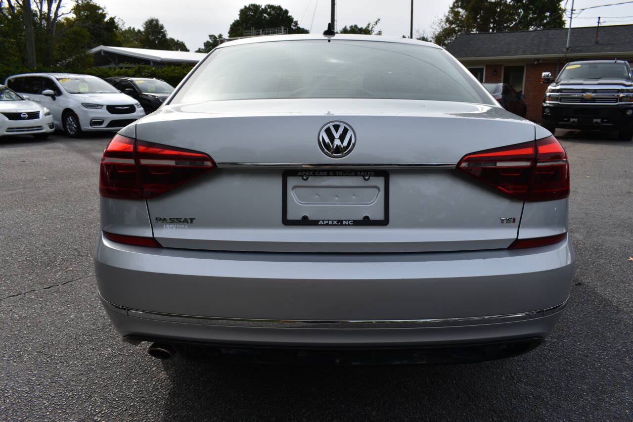 Used 2017 Volkswagen Passat 1.8T R-Line FWD image 6
