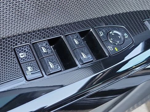 Used 2026 BMW i7 xDrive60 w/ M Sport Package RWD image 21