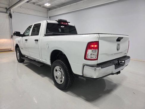 Used 2022 RAM 2500 Tradesman w/ Chrome Appearance Group AWD/4WD image 3