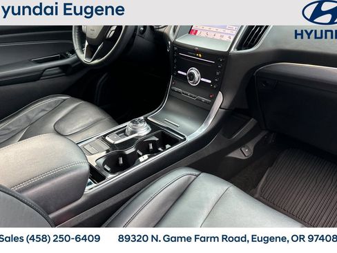 Used 2019 Ford Edge Titanium w/ Cold Weather Package image 24