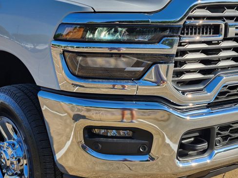 New 2026 RAM 2500 Tradesman AWD/4WD image 8