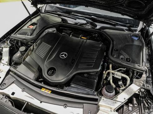 Used 2022 Mercedes-Benz E 450 4MATIC Sedan w/ Driver Assistance Package image 45