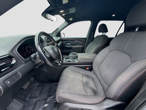 Used 2023 Honda Pilot Sport image 18