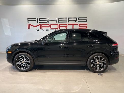 Used 2024 Porsche Cayenne image 8