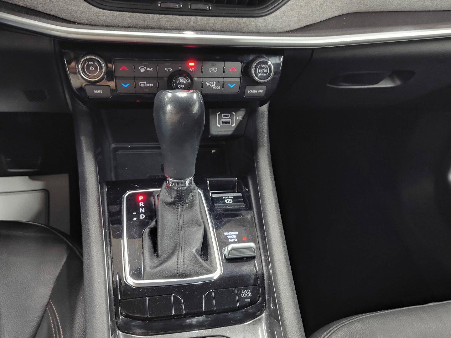 Used 2022 Jeep Compass Latitude AWD/4WD image 16