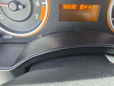 Used 2014 Nissan Titan S image 17