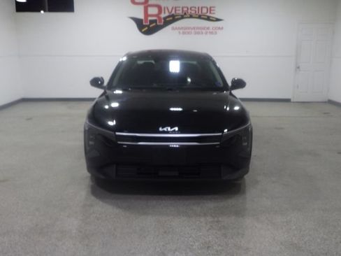 Used 2025 Kia K4 FWD image 6