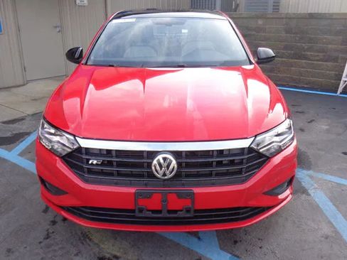 Used 2020 Volkswagen Jetta R-Line FWD image 2