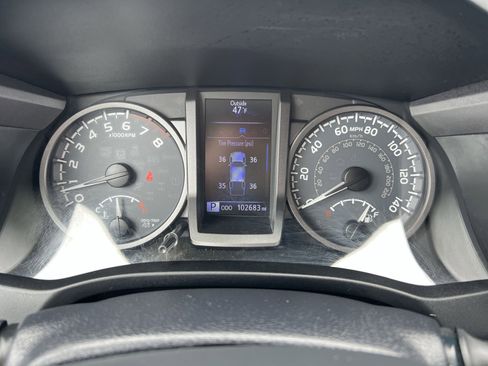 Used 2017 Toyota Tacoma TRD Off-Road w/ Tow Package image 16