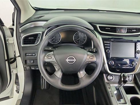 Certified 2024 Nissan Murano SV w/ SV Midnight Edition Package image 18