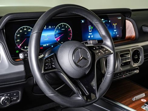 Used 2025 Mercedes-Benz G 550 image 21