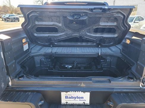 Certified 2025 Honda Ridgeline Sport image 5