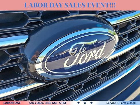 Used 2023 Ford Explorer XLT w/ Equipment Group 202A AWD/4WD image 8