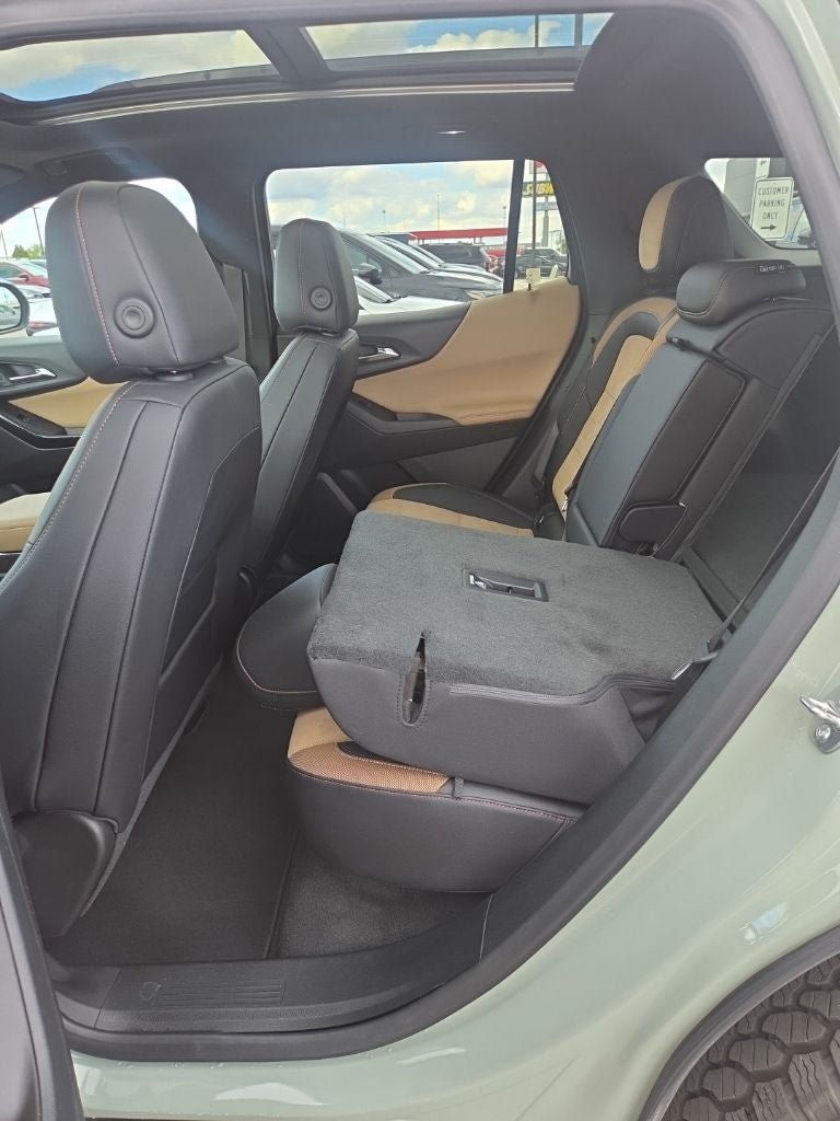 Used 2025 Chevrolet Equinox ACTIV w/ Safety and Technology Package AWD/4WD image 25