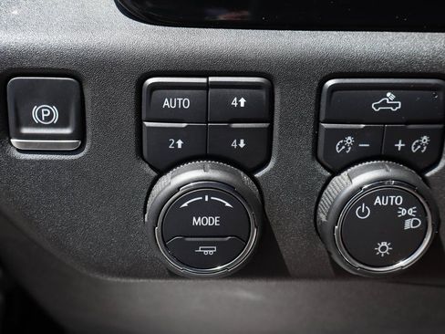 Used 2025 Chevrolet Silverado 1500 LT w/ Texas Edition Plus image 22