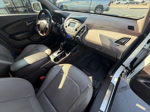 Used 2014 Hyundai Tucson Limited AWD/4WD image 13