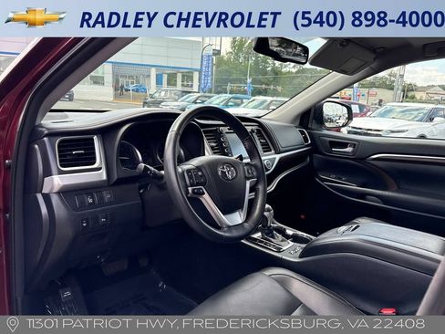 Used 2015 Toyota Highlander Limited AWD/4WD image 4