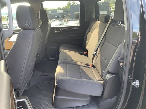 Used 2024 Chevrolet Silverado 2500 LT AWD/4WD image 18