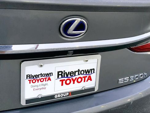 Used 2019 Lexus ES 300h image 30