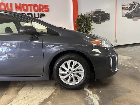 Used 2014 Toyota Prius image 8