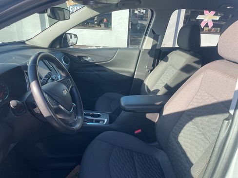 Used 2020 Chevrolet Equinox LT w/ Driver Convenience Package image 15