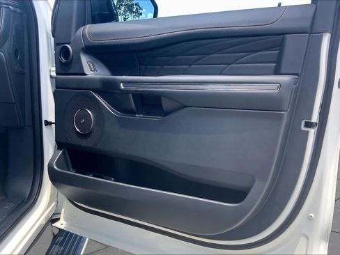 Used 2024 Ford Expedition Platinum RWD image 22