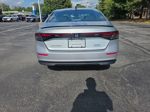 Used 2024 Honda Accord Sport image 6