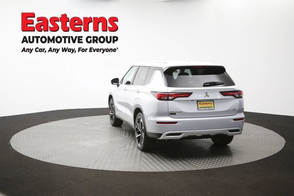 Used 2024 Mitsubishi Outlander SE AWD/4WD image 65