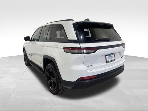 Used 2024 Jeep Grand Cherokee Limited w/ Luxury Tech Group II AWD/4WD image 38
