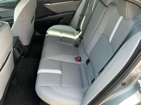 Used 2025 Toyota Camry SE w/ Convenience Package FWD image 12