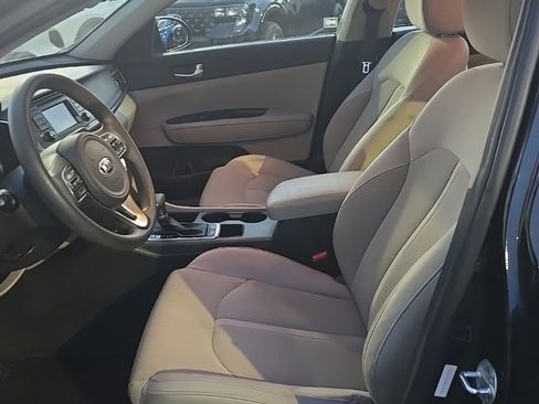 Used 2017 Kia Optima LX image 8