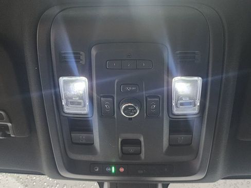 Used 2021 GMC Yukon Denali image 22
