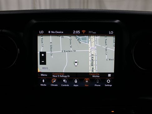 Used 2023 Jeep Gladiator Overland AWD/4WD image 19