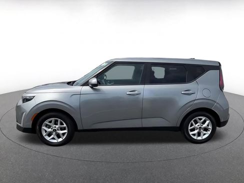 Used 2025 Kia Soul LX w/ LX Technology Package image 9