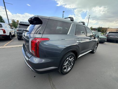 Used 2023 Hyundai Palisade SEL AWD/4WD image 3