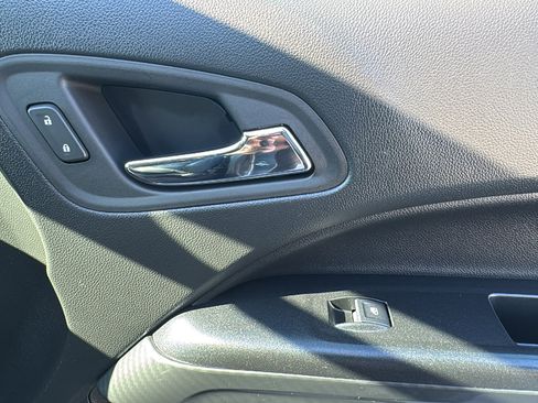 Used 2022 GMC Canyon AT4 image 30