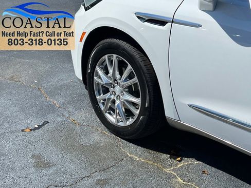 Used 2022 Buick Enclave Premium FWD image 32