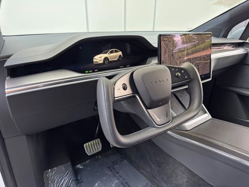 Used 2022 Tesla Model X Plaid AWD/4WD image 13