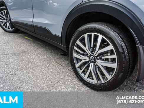 Used 2023 Nissan Kicks SV FWD image 15