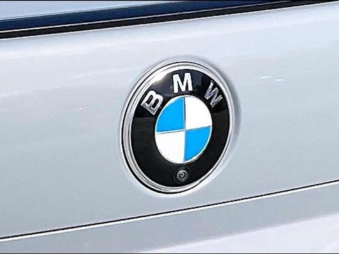 Used 2023 BMW 760i xDrive AWD/4WD image 23