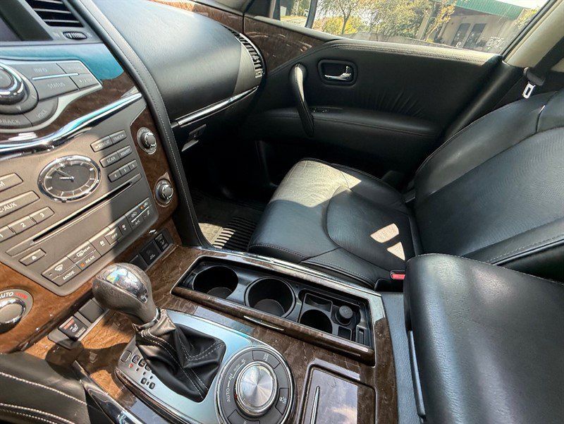 Used 2016 INFINITI QX80 4WD w/ Driver's Assistance Package image 20