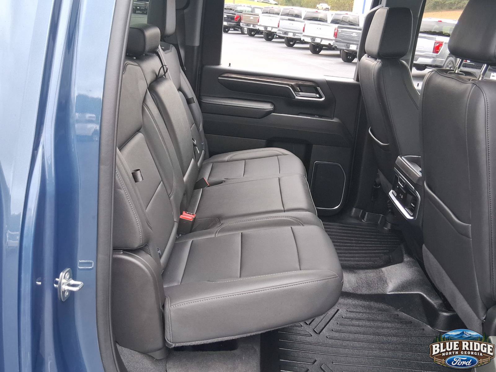 Used 2024 Chevrolet Silverado 2500 LTZ w/ LTZ Premium Package AWD/4WD image 13