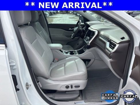 Used 2023 GMC Acadia SLT w/ Technology Package image 10