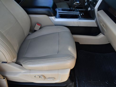 Used 2015 Ford F150 Lariat w/ Equipment Group 502A Luxury image 31