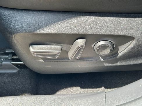 Used 2023 Toyota Highlander XSE AWD/4WD image 27