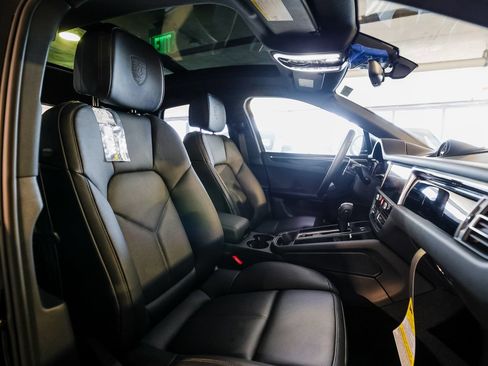 Certified 2026 Porsche Macan S AWD/4WD image 29