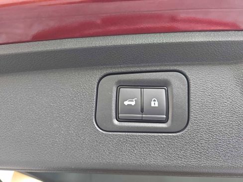 Certified 2025 INFINITI QX80 Sensory image 32