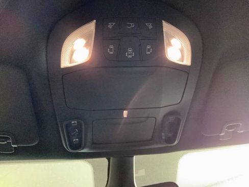 Used 2023 Chrysler Pacifica Limited w/ Uconnect Theater Family Group AWD/4WD image 20